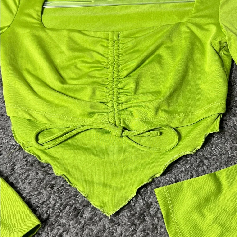 Princess Polly green ruched long sleeve crop top size 2